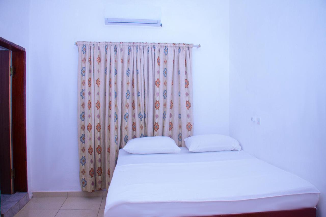 Hotel Amazone Cotonou Exterior photo