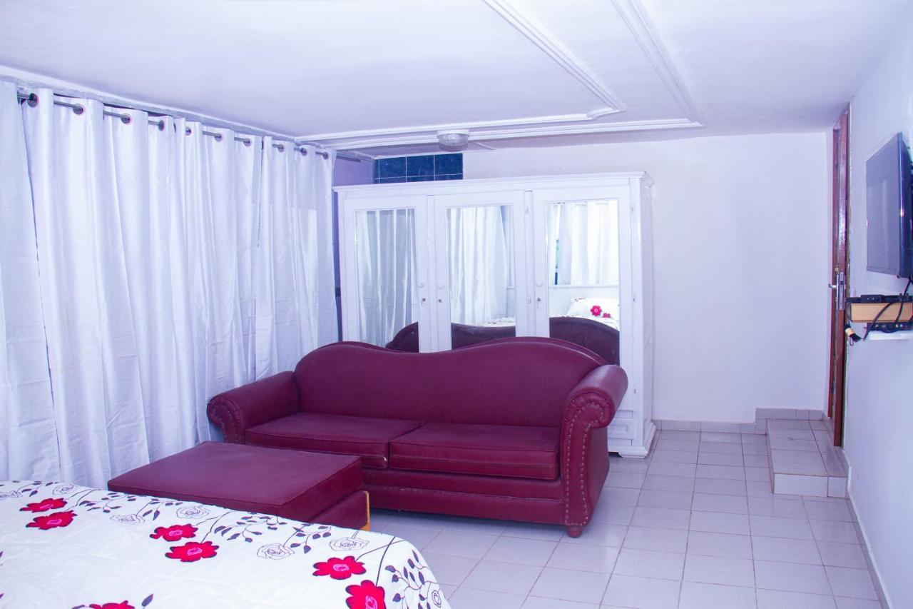Hotel Amazone Cotonou Exterior photo