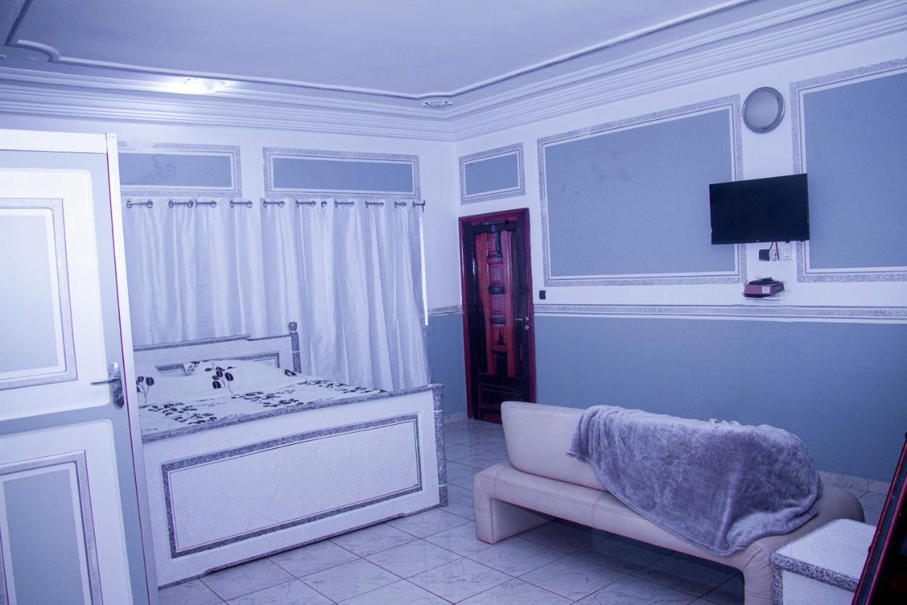 Hotel Amazone Cotonou Exterior photo