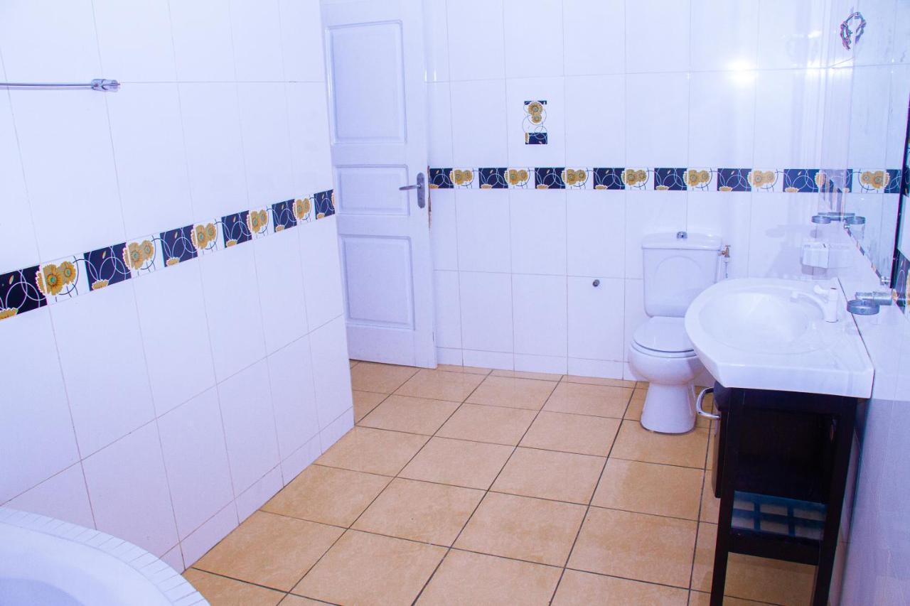 Hotel Amazone Cotonou Exterior photo